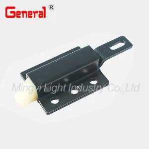 95250 プル ラッチ、重い義務のオフセット ボルトとブラック塗装標準、ナイロン ボルト 4 取付穴